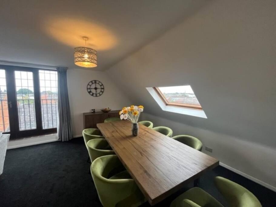 Bs - Luxury Top Floor 4 Bed Apartment With Garage In Town Centre - No Lift Stratford-upon-Avon Exteriér fotografie